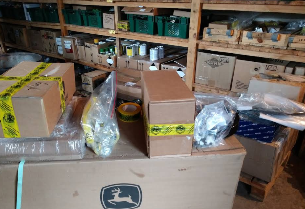 Запчастини оригінальні за низькими цінами для сівалки KUHN