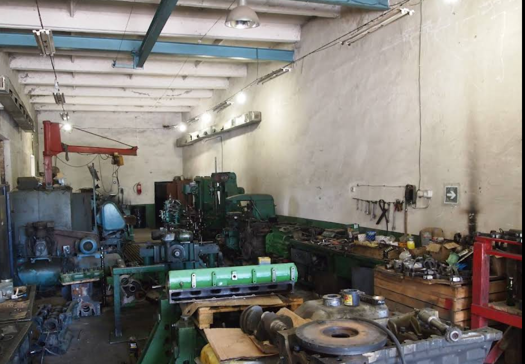 Запчастини на двигун для комбайну JOHN DEERE