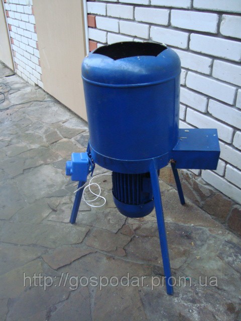 Подрібнювач соковитих кормів «Помічниця»