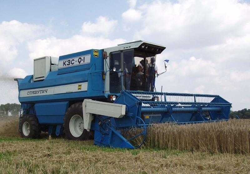 Комбайн КЗС-9-1 "СЛАВУТИЧ"