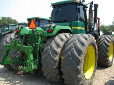 Трактор John Deere 9520
