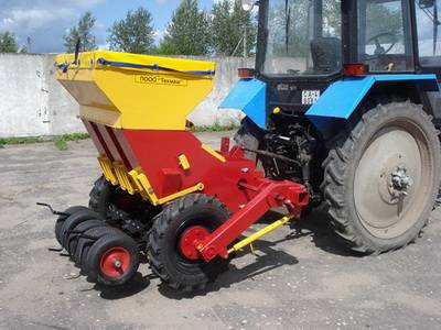 МАШИНА ДЛЯ САДІННЯ ЦИБУЛІ-ЧАСНИКУ