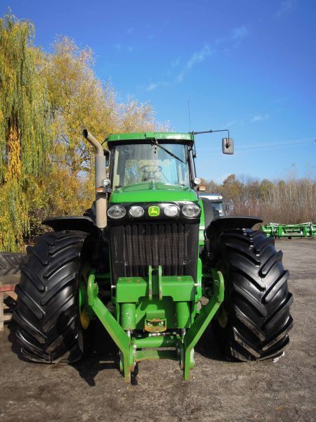 Трактор John Deere 8520
