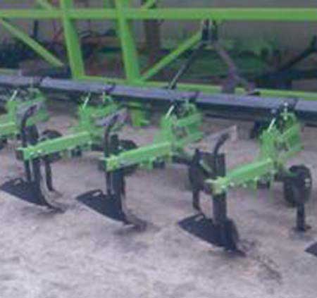 Культиватор міжрядного обробітку грунту