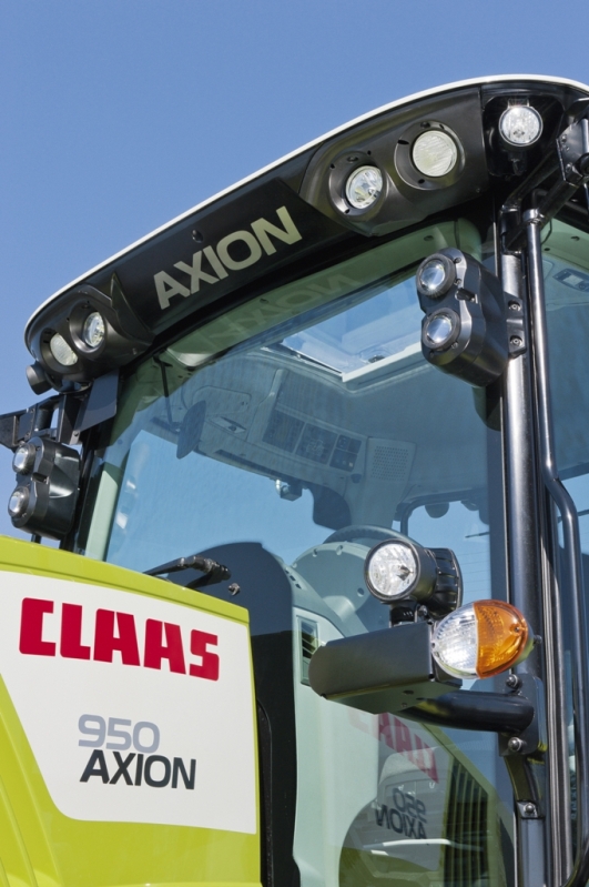 Трактор CLAAS AXION 950