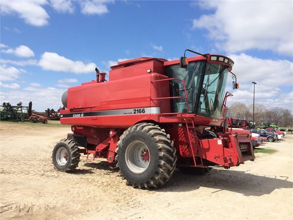 Збирання врожаю зернозбиральними комбайнами