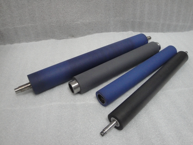 Обрезинивание валів і прокатних роликів