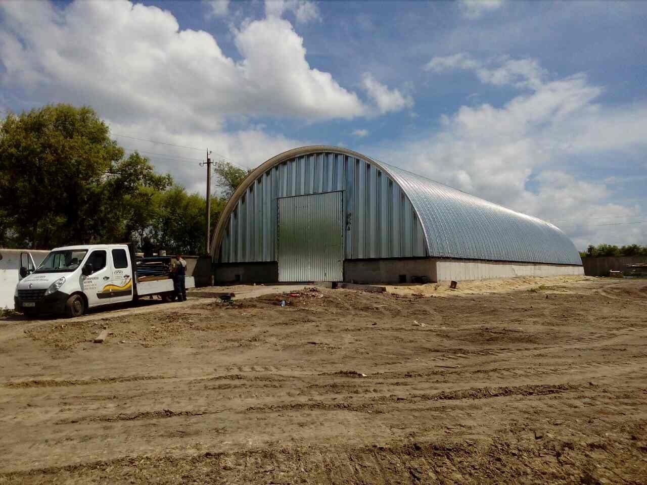 Переваги арочних ангарів