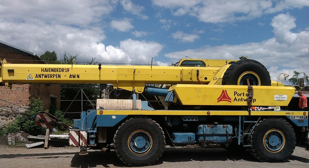 Послуги автомобільних кранів, оренда