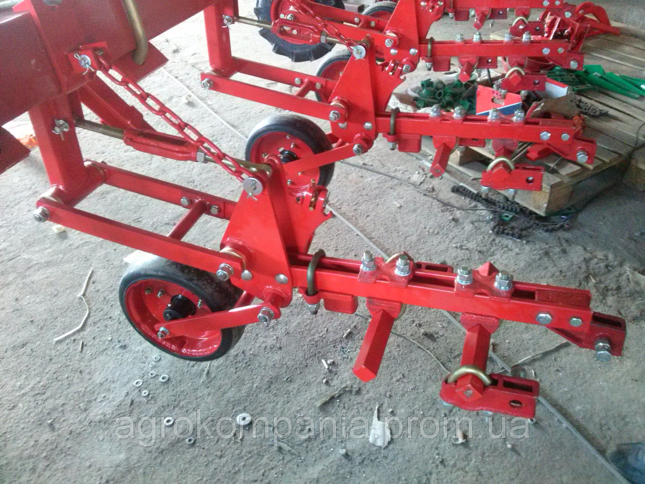 Культиватор навісний КРН