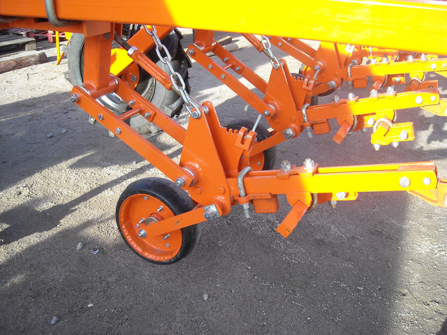 Культиватор КРНВ 5.6-04