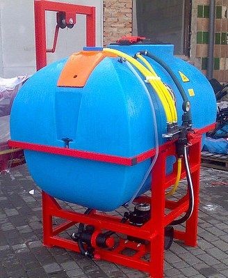 Обприскувач навісний 1000/16