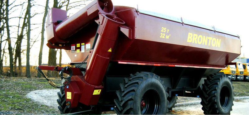 Бункер перевантажувач "BRONTON 32" двохосний